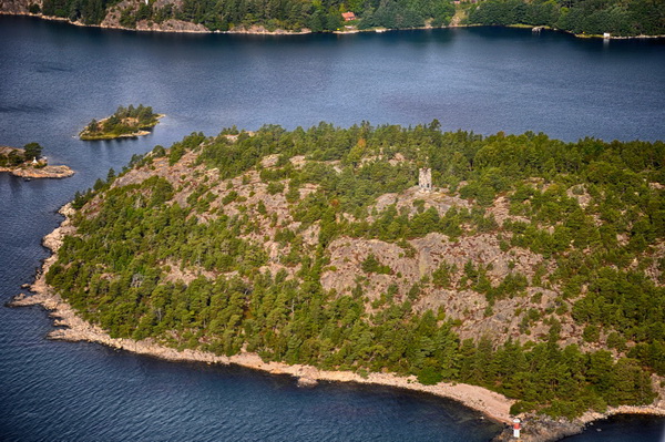 Älvsnabbsmonumentet, Kapellön