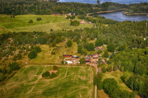 Björkdals gård, Valinge gård