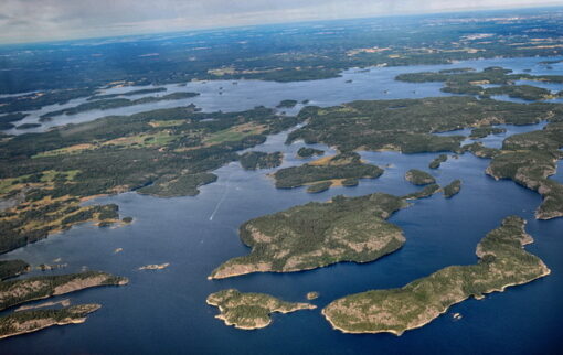 Muskö, Älvsnabben, Fårfjärden, Älvsnabbsmonumentet, Kapellön