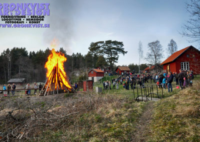 Valborgsmässoelden brinner på Grytholmens friluftsmuseum på Muskö. Foto: Bengt Grönkvist