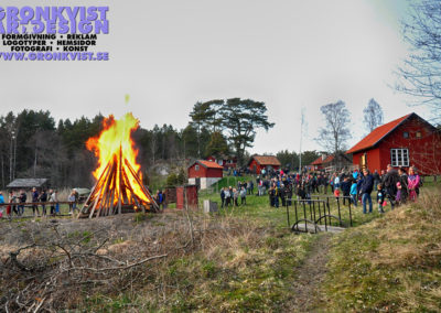 Valborgsmässoelden brinner på Grytholmens friluftsmuseum på Muskö. Foto: Bengt Grönkvist